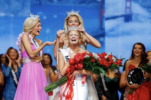 Miss New York Wins Miss America Crown
